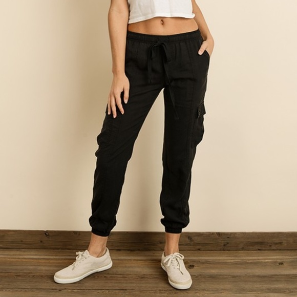 Des Feli Pants - Mineral Wash Black Jogger Pants